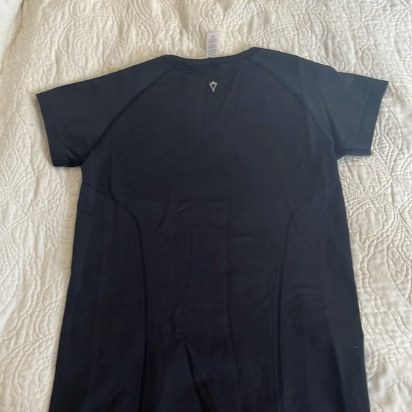 Black ivivva top - Picture 4 of 4